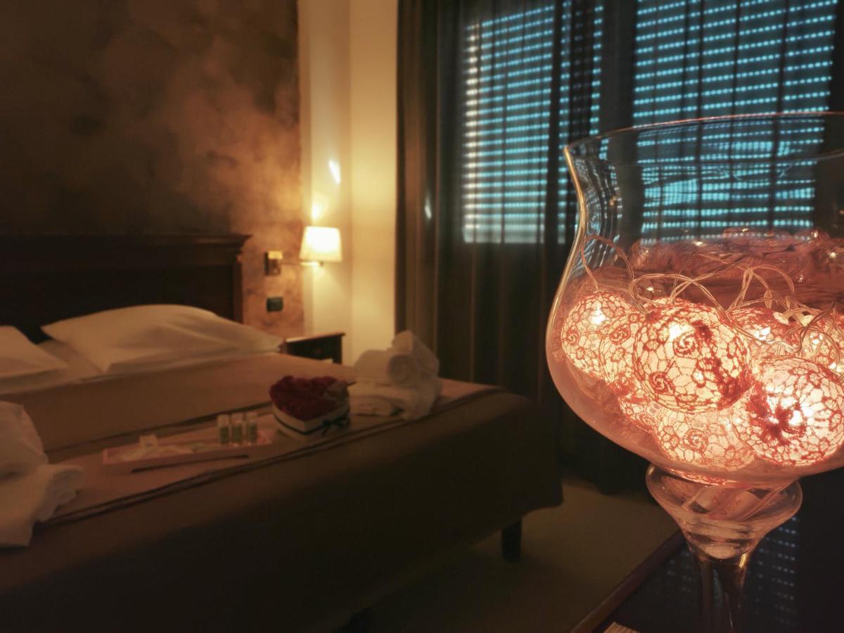 Hotel Fidenza Eksteriør billede