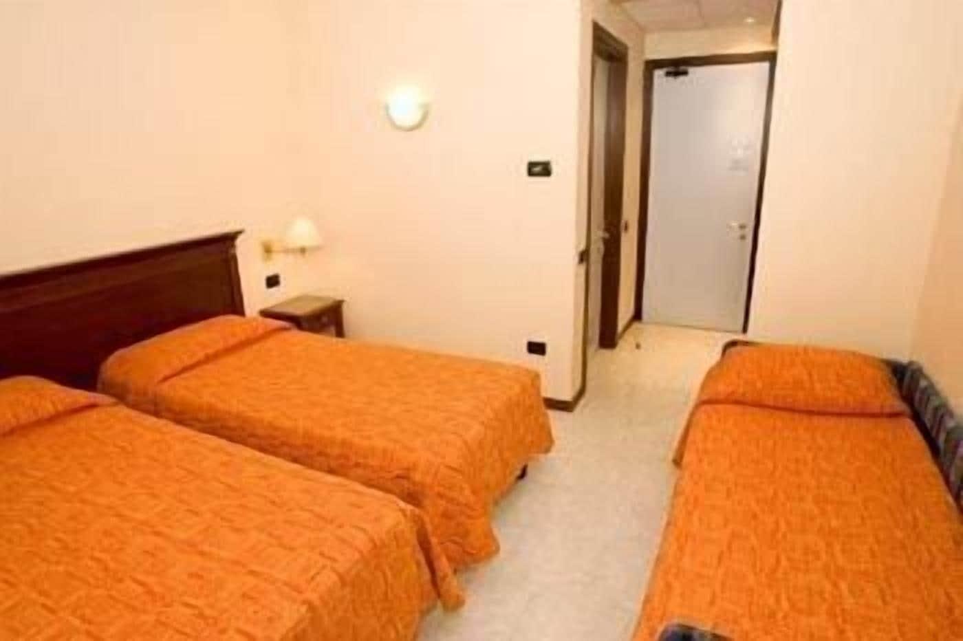Hotel Fidenza Eksteriør billede