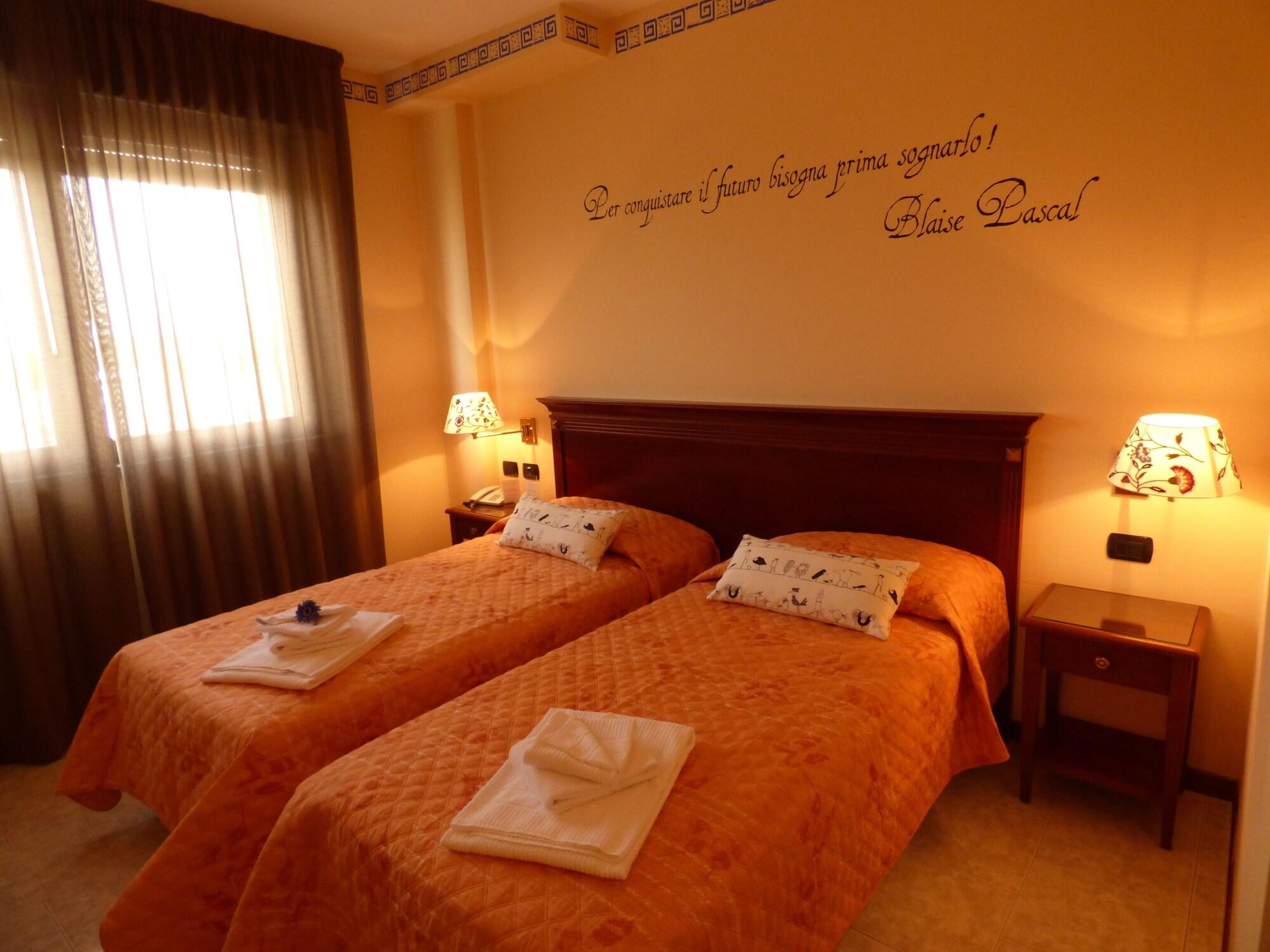 Hotel Fidenza Eksteriør billede