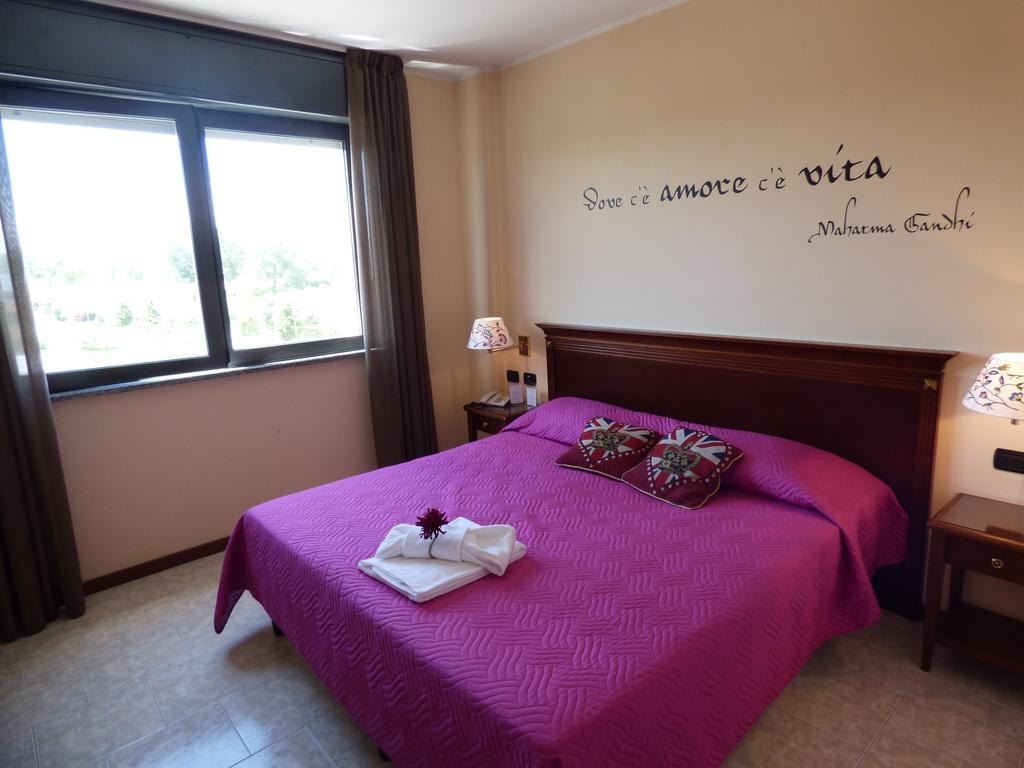 Hotel Fidenza Eksteriør billede